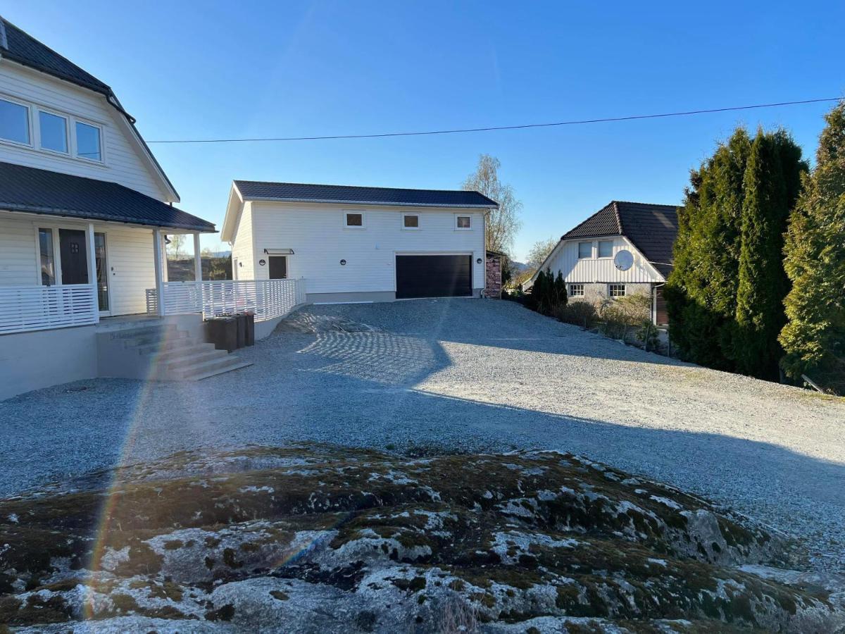 Puntsnes Apartmen Hjelmeland Kültér fotó